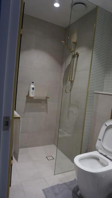 Skyone Lux 2Bed2Bath Aprt In Boxhill And Free Carpark Apartment Box Hill Bagian luar foto